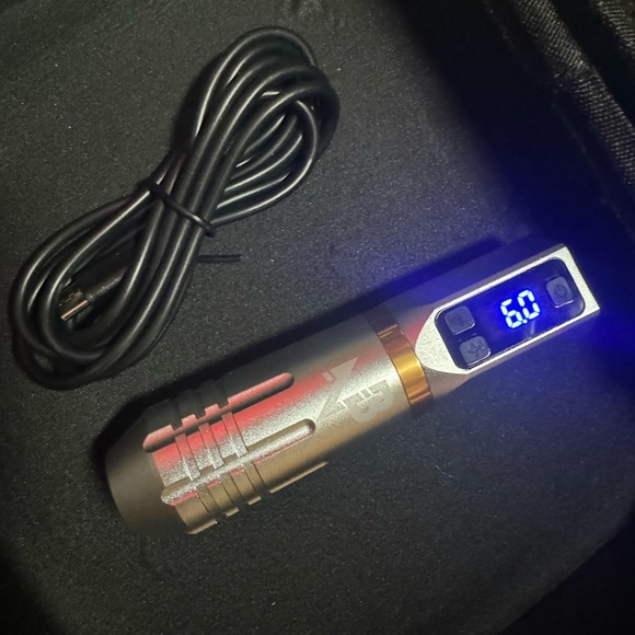 Never used!! Wireless Tattoo kit! - Picture 1 of 9